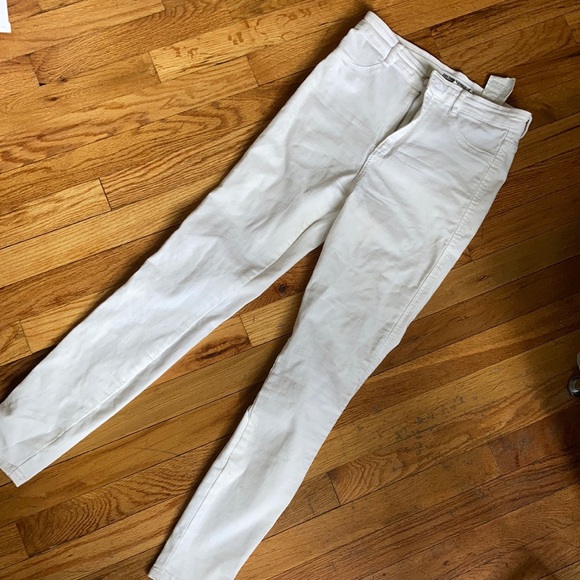 White Denim Zara Jeans ๐